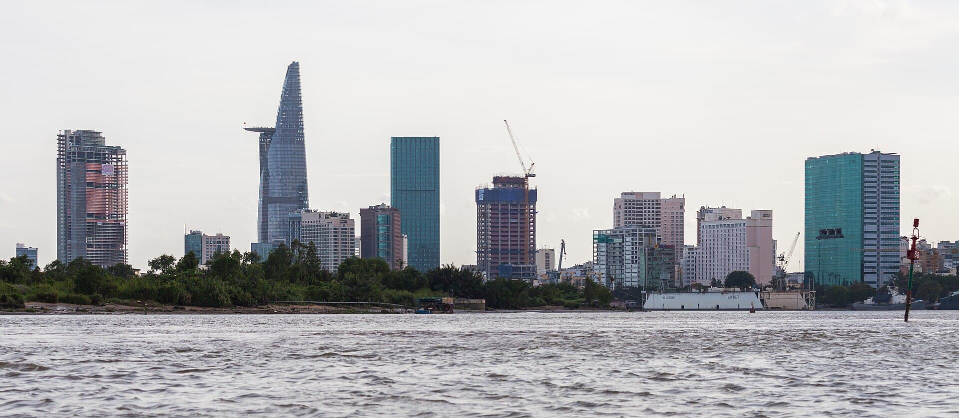 La rivière de Saigon à Hô Chi Minh-Ville